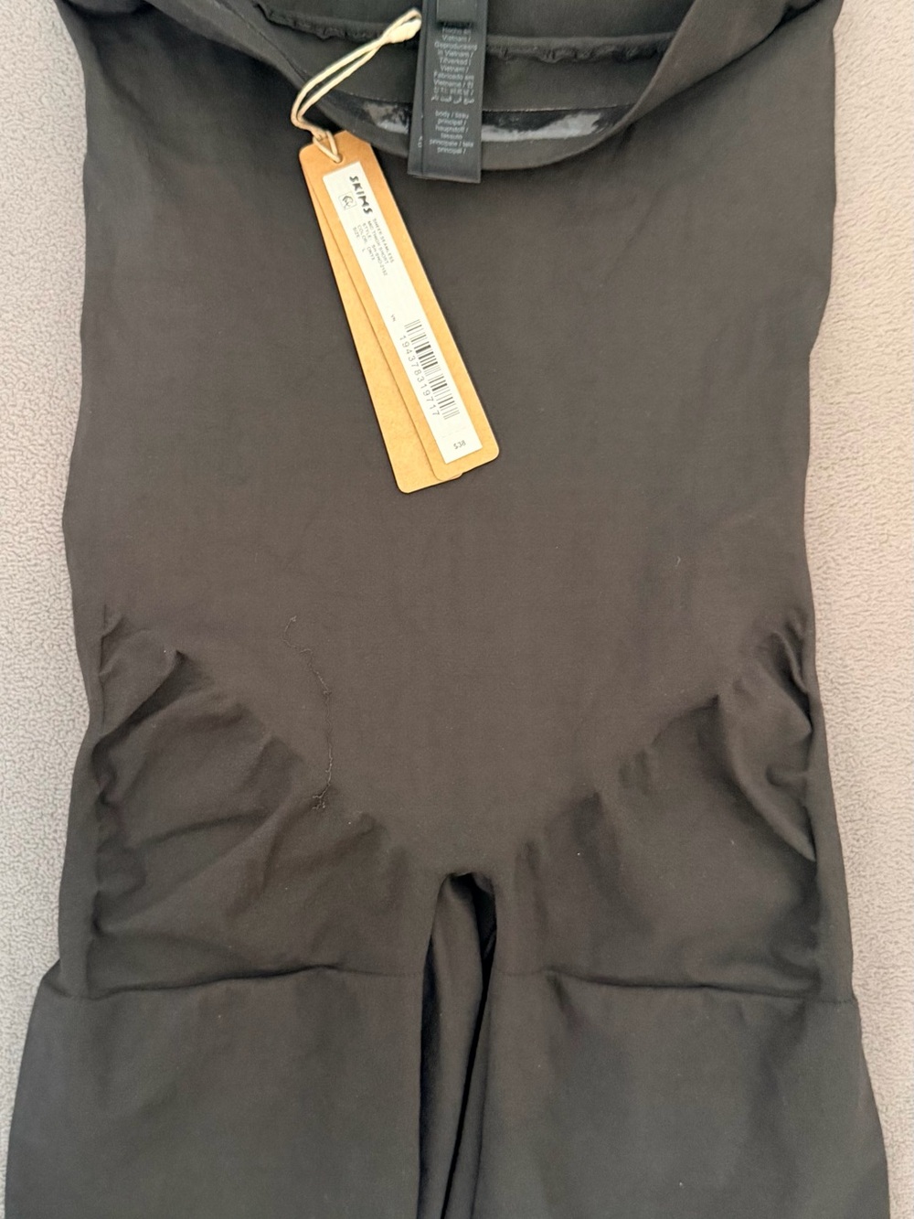 Skims - Sheer Seamless Mid Thigh Shorts - Onyx - Large - New With Tags